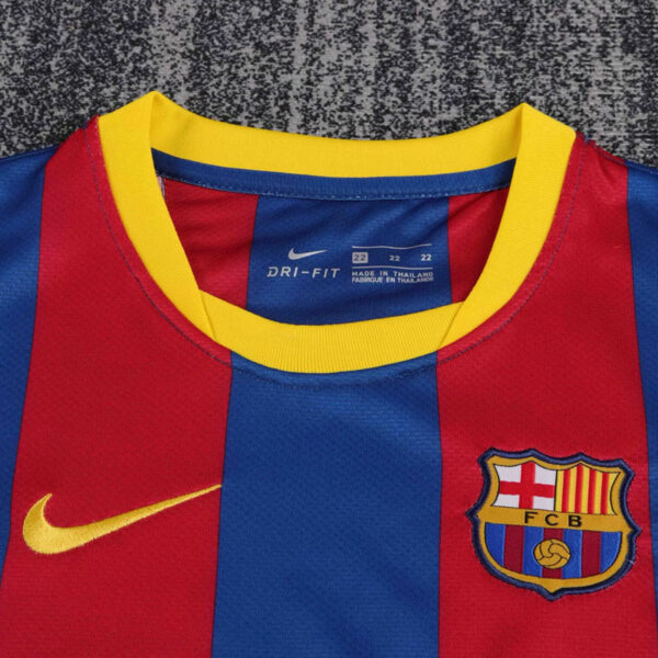 2010-11 BARCELONA HOME KIDS KIT
