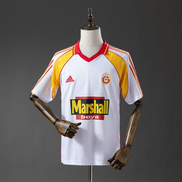 0691e1f5bd.jpg 1999-00 GALATASARAY AWAY