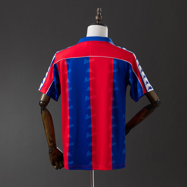 07d028d9a5.jpg 1992-95 BARCELONA HOME