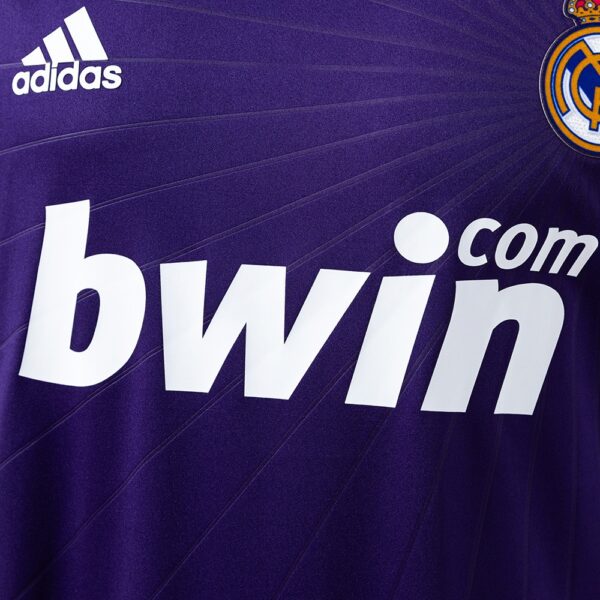 2010-11 REAL MADRID THIRD AWAY (PLAYER VERSION)
