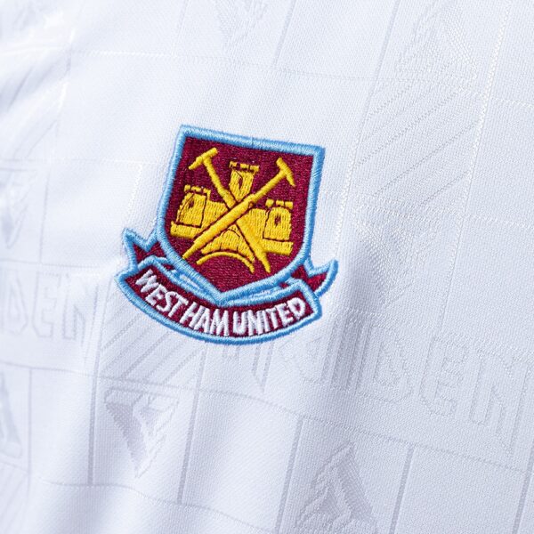 1999 WEST HAM UNITED AWAY (IRON LADY)