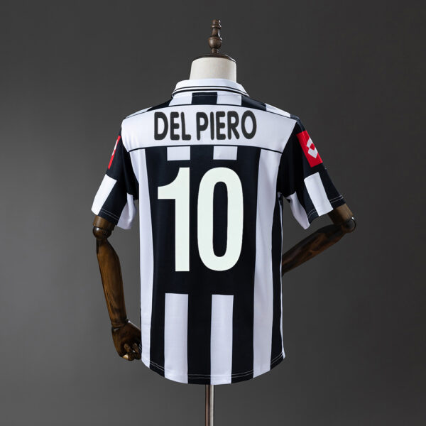 2001-02 JUVENTUS HOME