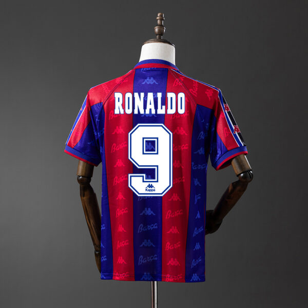 0deff3e73d.jpg 1996-97 BARCELONA HOME