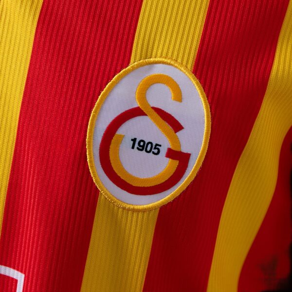 2000-01 GALATASARAY HOME