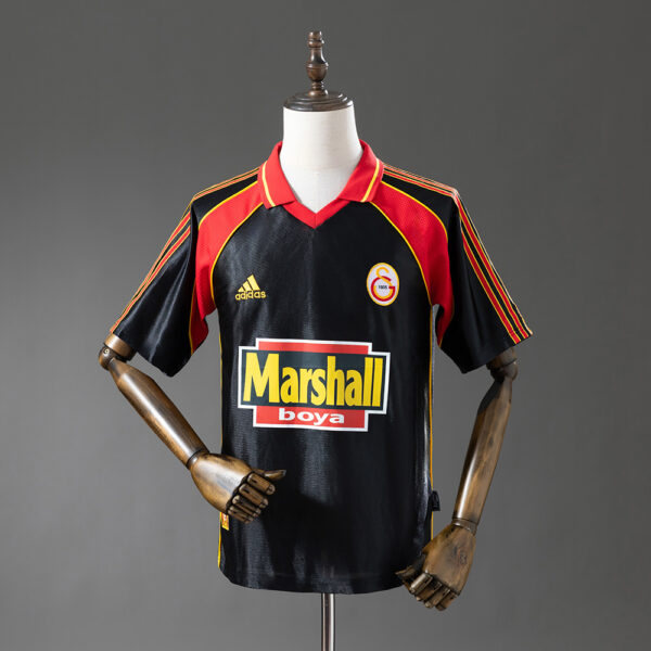 11a6b510e5.jpg 1999-00 GALATASARAY THIRD AWAY