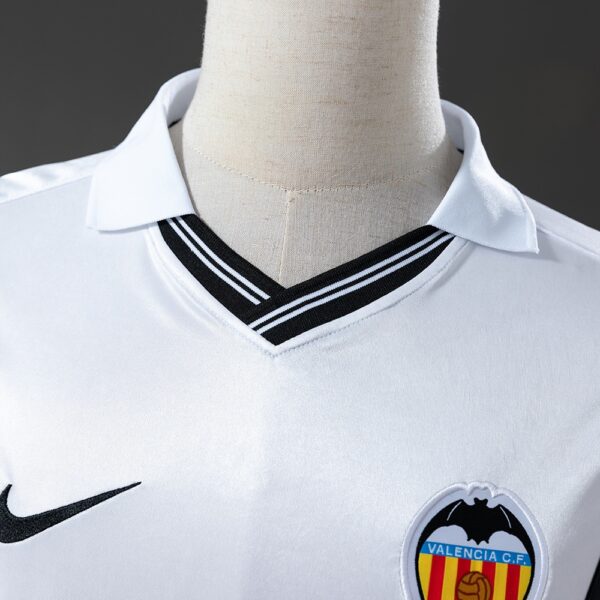 2000-01 VALENCIA HOME