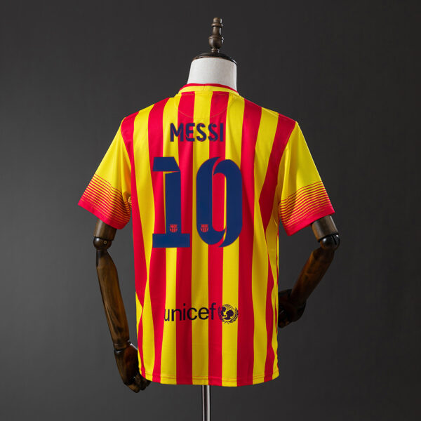 168d0a6aa1.jpg 2013-14 BARCELONA AWAY
