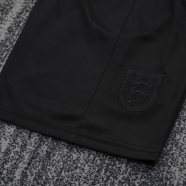 1990 ENGLAND BLACK AWAY KIDS KIT