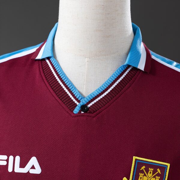 1999-01 WEST HAM UNITED HOME