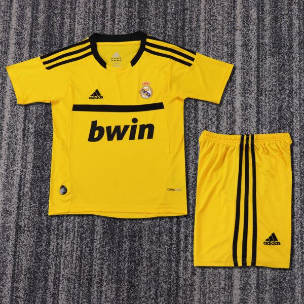 2011-12 REAL MADRID YELLOW GOALKEEPER KIDS KIT