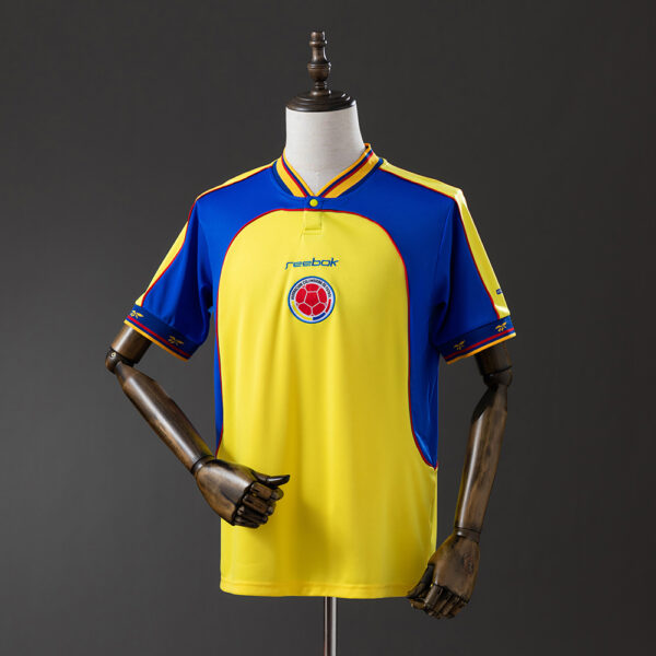 1b1fd548d7-1.jpg 2001-02 COLOMBIA HOME