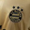 2004-05 BAYERN MUNICH AWAY