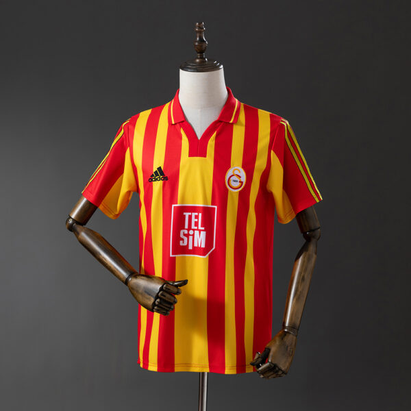 1f6ab562c0.jpg 2000-01 GALATASARAY HOME