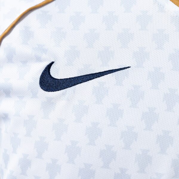 2004 PORTUGAL AWAY