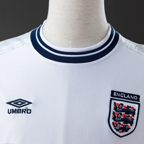 1999-01 ENGLAND HOME
