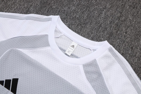 2025-26 REAL MADRID TRAINING SHIRT KIT