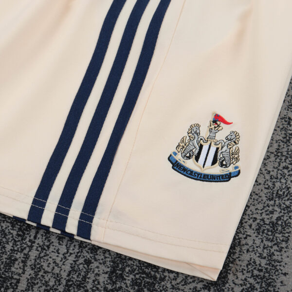 1995-96 NEWCASTLE  AWAY KIDS KIT