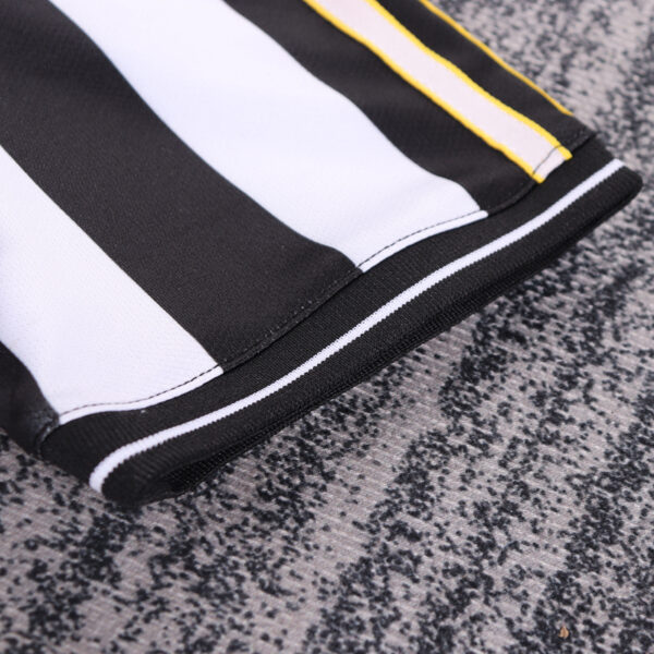 1997-99 NEWCASTLE HOME KIDS KIT