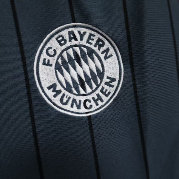 2025-26 BAYERN MUNICH US PACK FAN VERSION