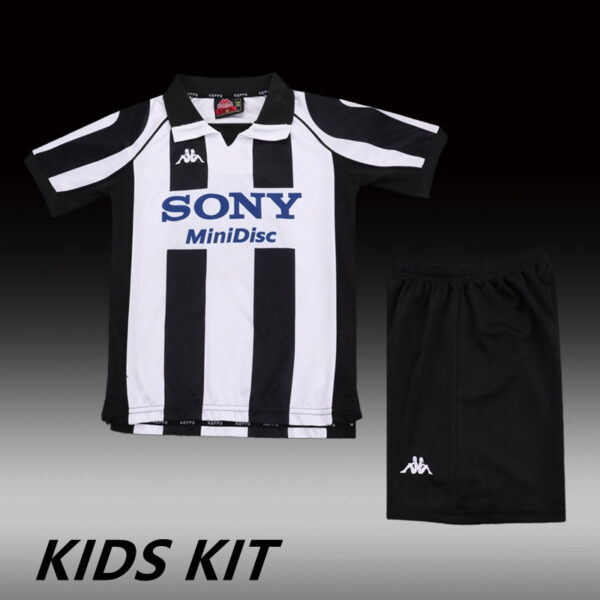 1997-98 JUVENTUS HOME KIDS KIT