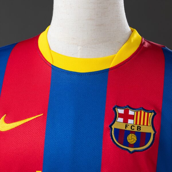 3653f2e525.jpg 2010-11 BARCELONA HOME