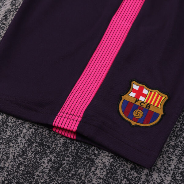 3739362a56.jpg 2016-17 BARCELONA AWAY KIDS KIT