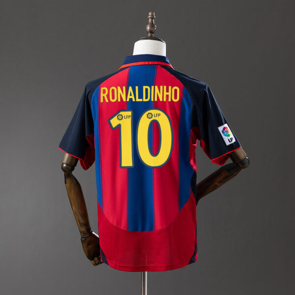 383d4041dc-1.jpg 2003-04 BARCELONA HOME