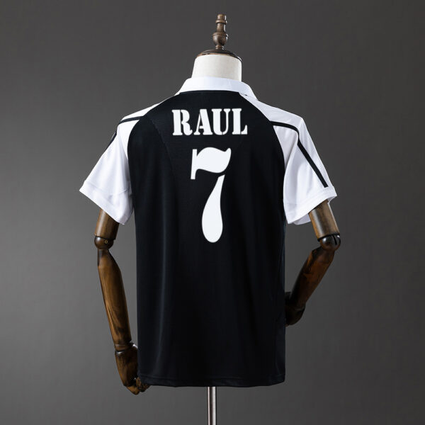 2001-02 REAL MADRID AWAY