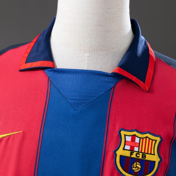 39a1660737.jpg 2003-04 BARCELONA HOME