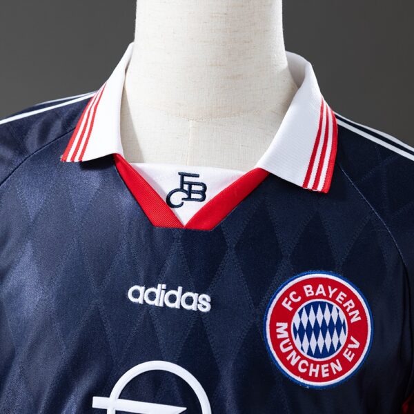 1997-98 BAYERN MUNICH HOME