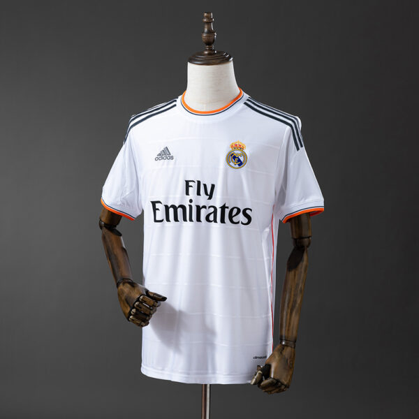 3dd359ffc8.jpg 2013-14 REAL MADRID HOME (FAN VERSION)
