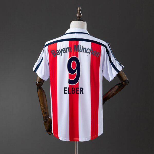 2000-02 BAYERN MUNICH AWAY