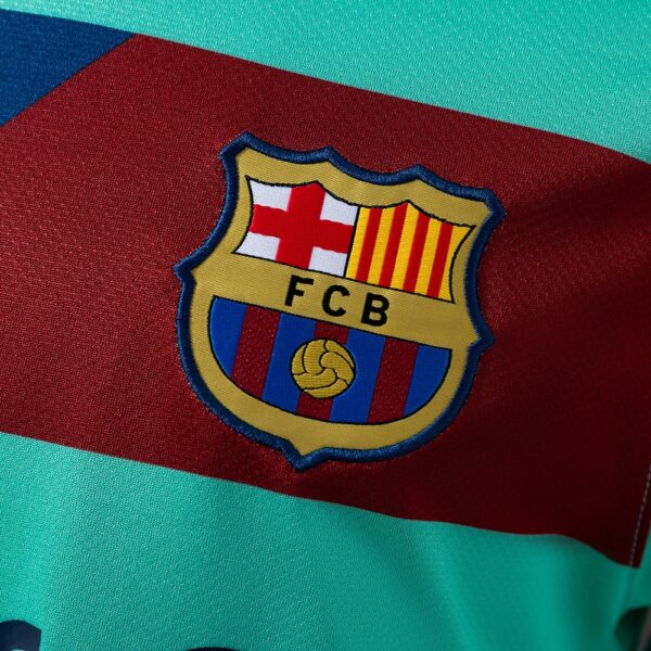 430157b999.jpg 2010-11 BARCELONA AWAY