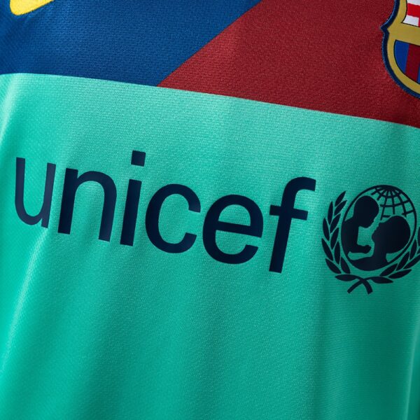 2010-11 BARCELONA AWAY LONG SLEEVE