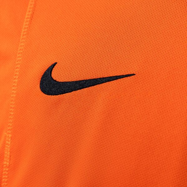 2000 NETHERLANDS HOME