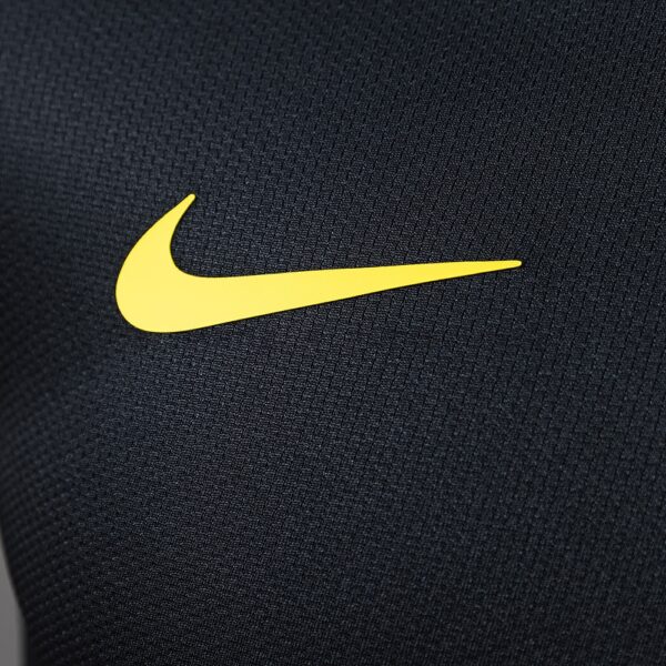 4e14748380.jpg 2011-12 BARCELONA AWAY (PLAYER VERSION)
