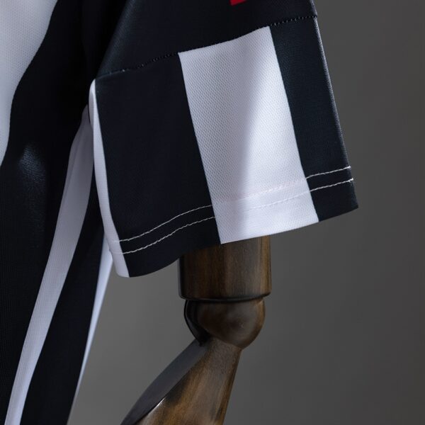 2001-02 JUVENTUS HOME