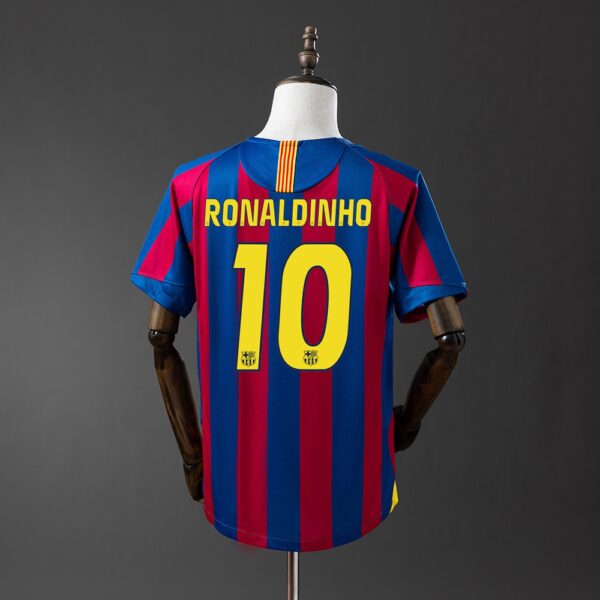 637723bbef.jpg 2005-06 BARCELONA HOME