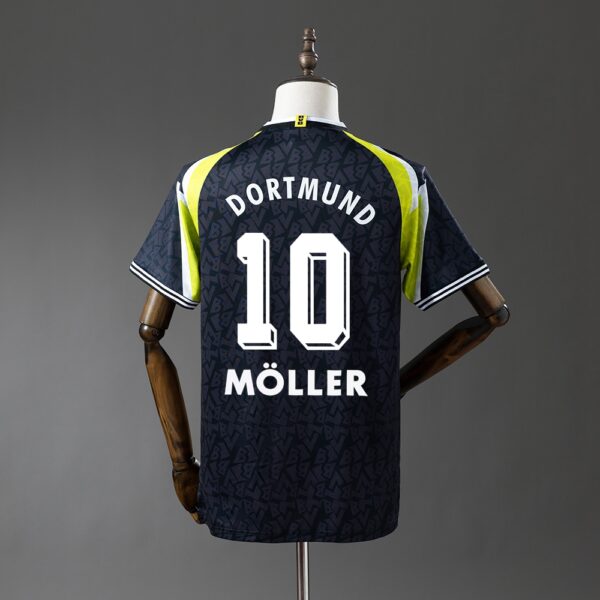 1995-96 BORUSSIA DORTMUND AWAY