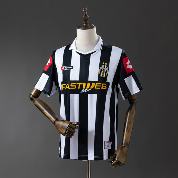 2001-02 JUVENTUS HOME