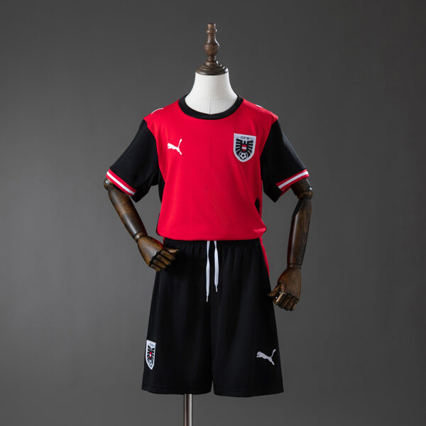64a55bfe7b.jpg 2026 AUSTRIA WORLD CUP HOME MEN AND KIDS KIT