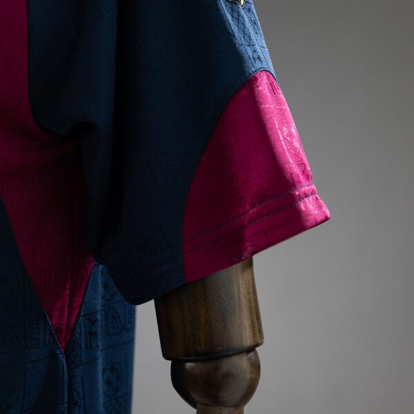 2010 WEST HAM UNITED HOME (IRON LADY)