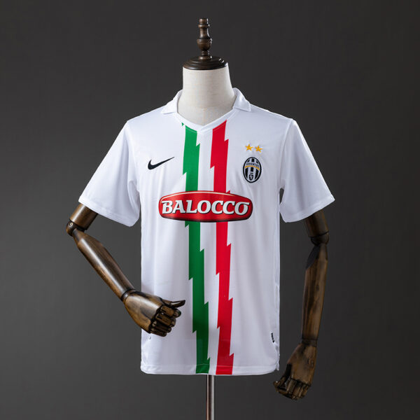 69319980b3.jpg 2010-11 JUVENTUS AWAY