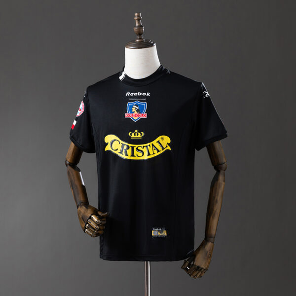 69fcf97281.jpg 2004 COLO COLO AWAY