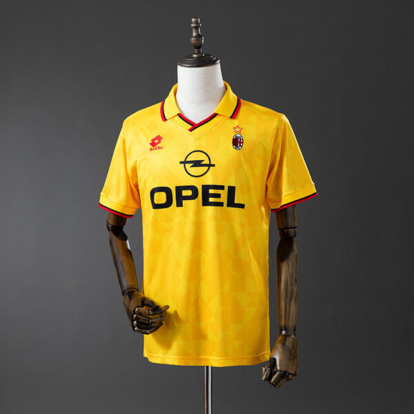 6d1d5cdd17.jpg 1995-96 AC MILAN AWAY