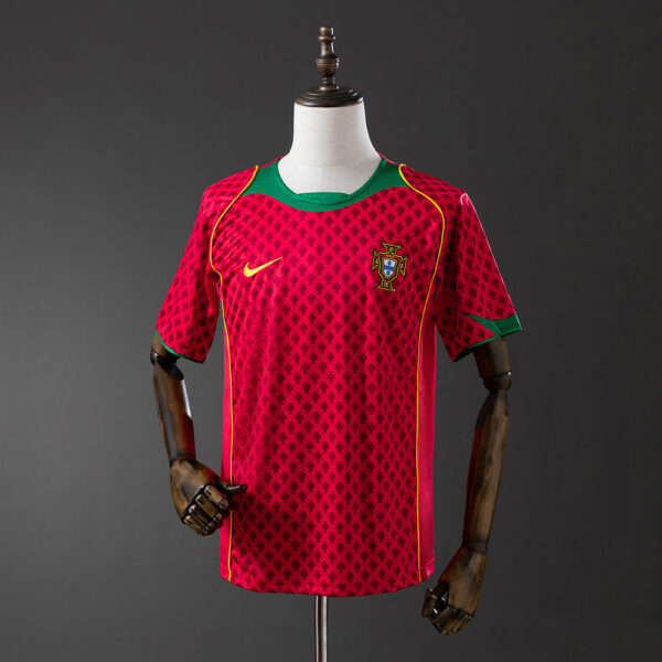 2004 PORTUGAL HOME