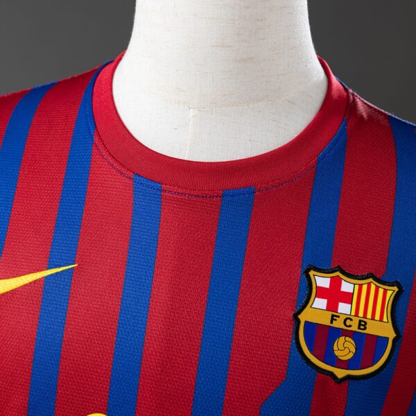 71fc88cdb3.jpg 2011-12 BARCELONA HOME