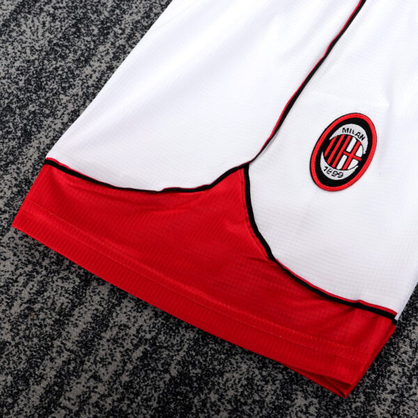 1997-98 AC MILAN HOME KIDS KIT