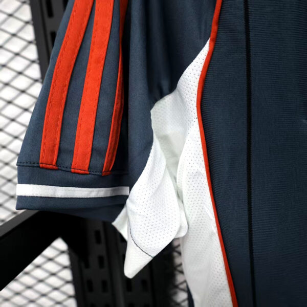 2025-26 BAYERN MUNICH US PACK FAN VERSION