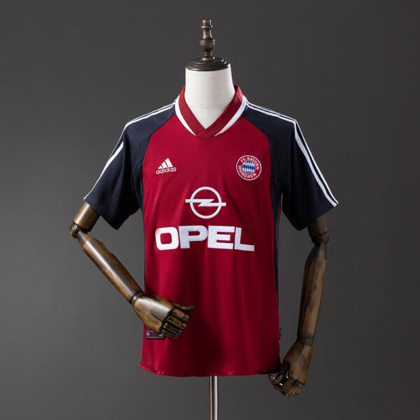 2001-02 BAYERN MÜNCHEN HOME